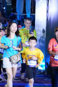 BIB: 1810, 340, 3964
                            <button type="button" onclick="openModal(26255447)" class="btn btn-primary btn-sm float-right btn-popup" data-toggle="modal" data-target=".modal-high-quality">
                        <i class="fas fa-shopping-cart"></i> Add to Cart
                    </button>
                                            <button type="button" onclick="isThisMe(26255447, true)" class="btn btn-success btn-sm float-right btn-popup btn-isme hidden" data-toggle="tooltip" data-placement="bottom" title="นี่คือรูปของคุณใช่ไหม คลิกที่นี่เพื่อเอาเข้าอัลบั้ม">
                        <i class="fas fa-plus"></i> Add to album
                    </button>
                    <button type="button" onclick="isThisMe(26255447, false)" class="btn btn-warning btn-sm float-right btn-popup btn-isnotme hidden">
                        <i class="fas fa-ban"></i> Remove from album
                    </button>